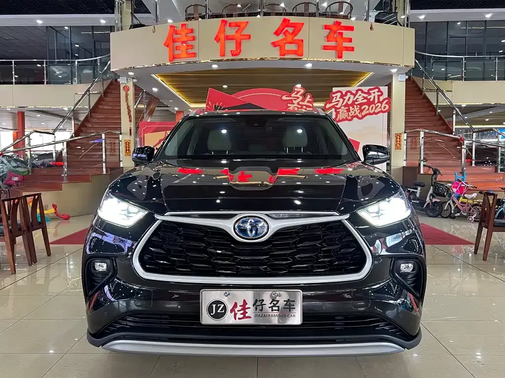 Toyota Highlander — фото 5