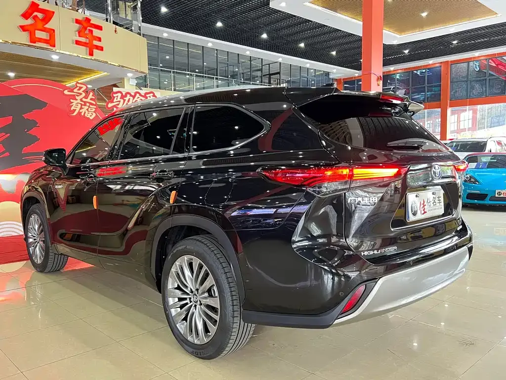 Toyota Highlander — фото 4