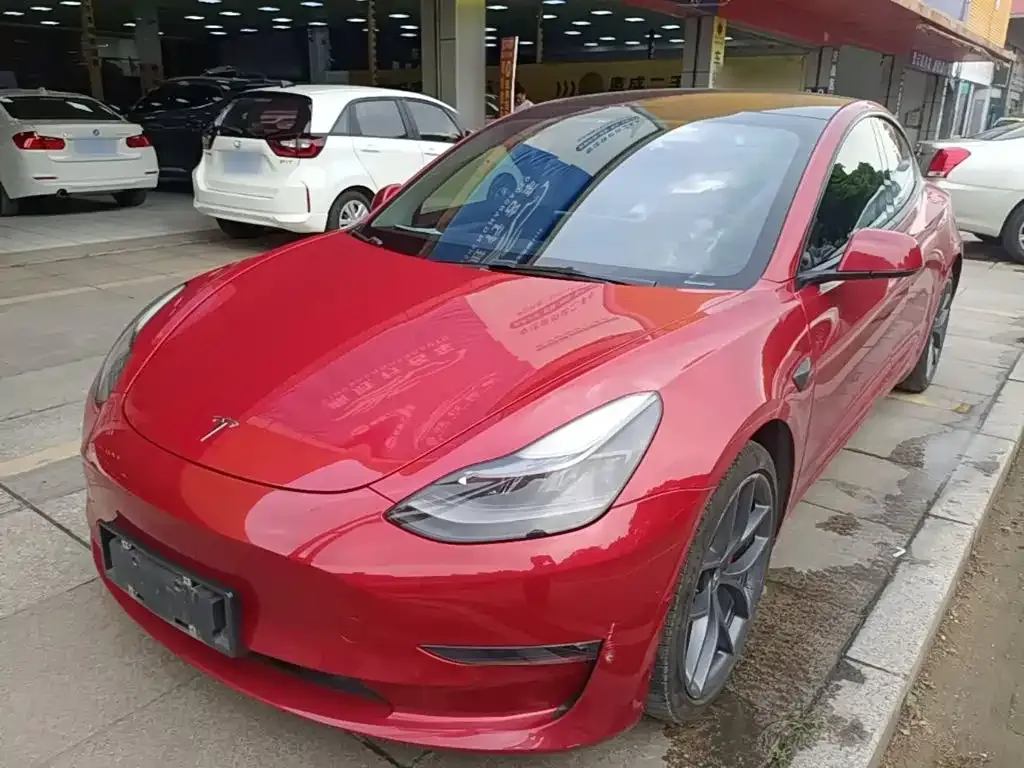 Tesla Model 3 — фото 3