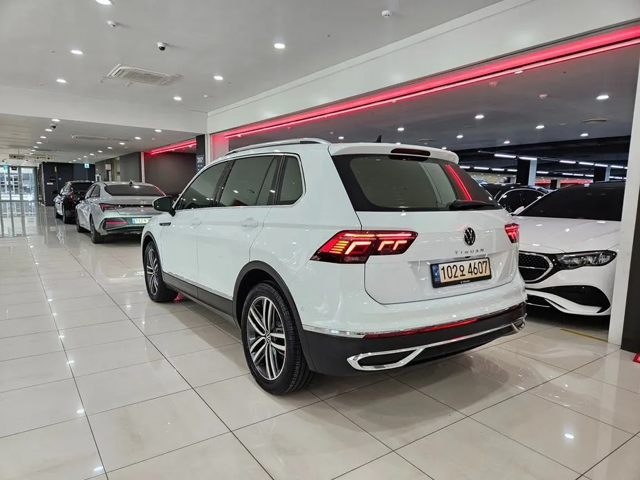 Volkswagen Tiguan — фото 10