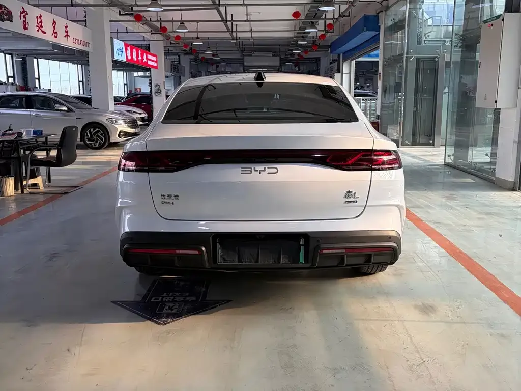 BYD Qin L — фото 2