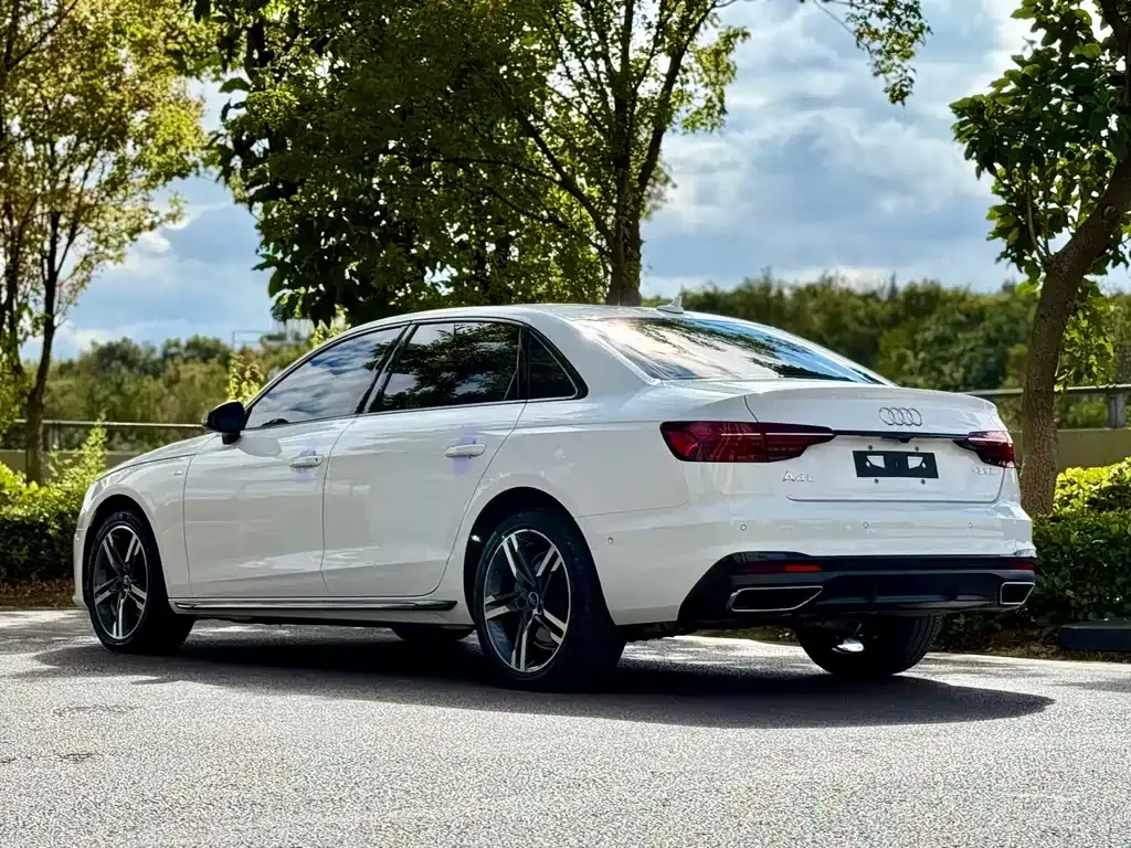 Audi A4L — фото 9