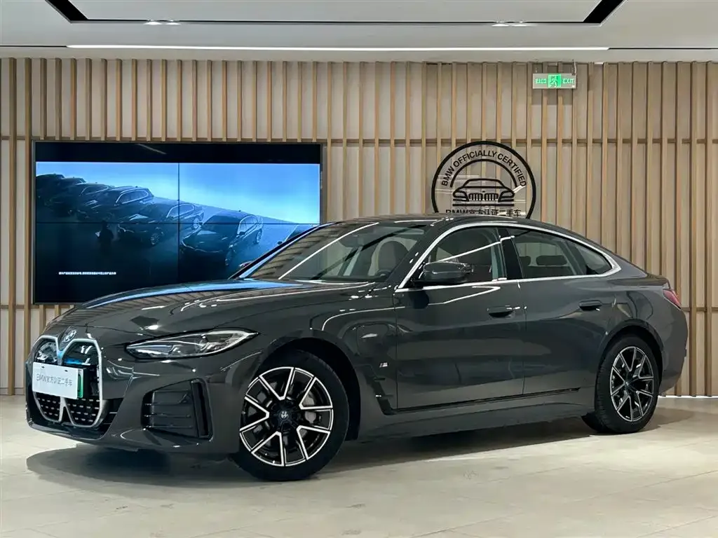 BMW i4 — фото 1