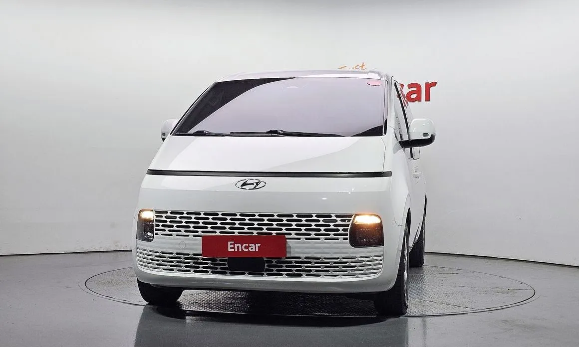 Hyundai Staria — фото 2