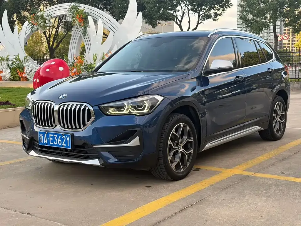 BMW X1 — фото 1