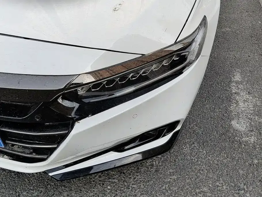 Honda Accord — фото 9