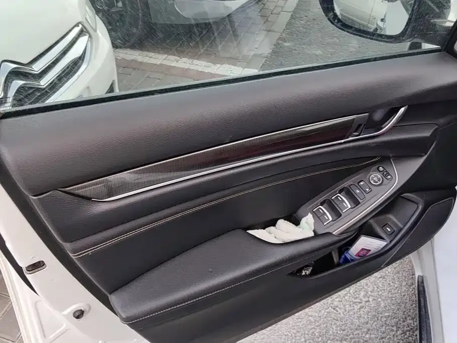Honda Accord — фото 2