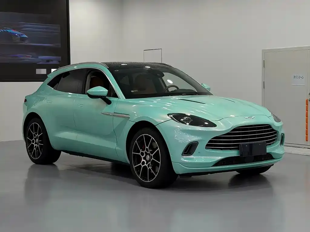 Aston Martin DBX — фото 2