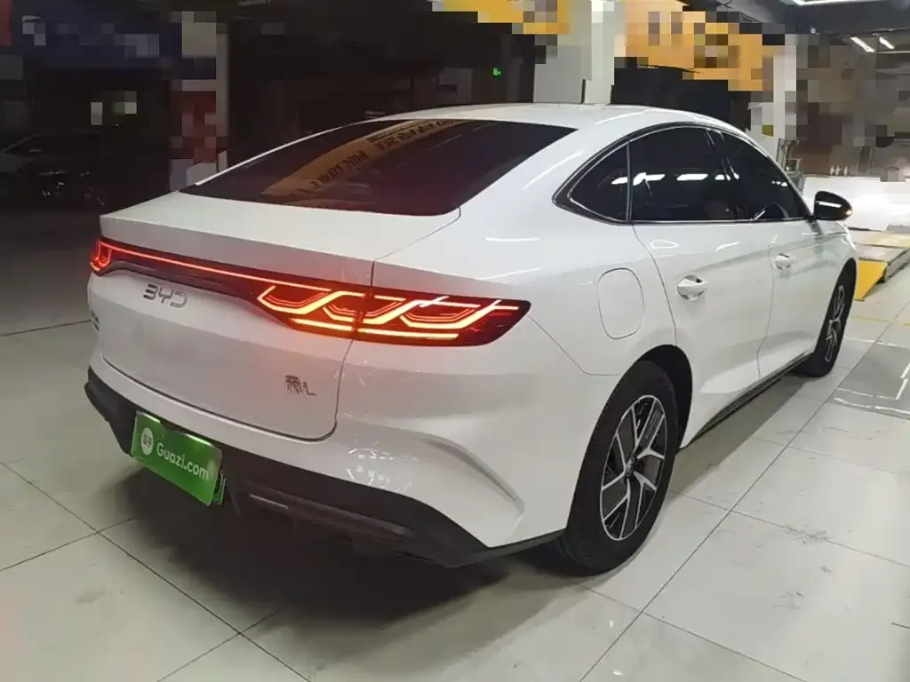 BYD Qin L — фото 8