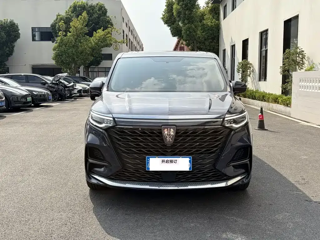 Roewe iMAX8 — фото 1