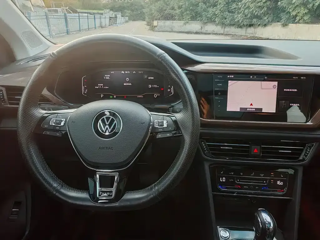 Volkswagen Tharu — фото 2