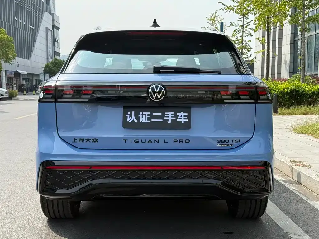 Volkswagen Tiguan L — фото 3