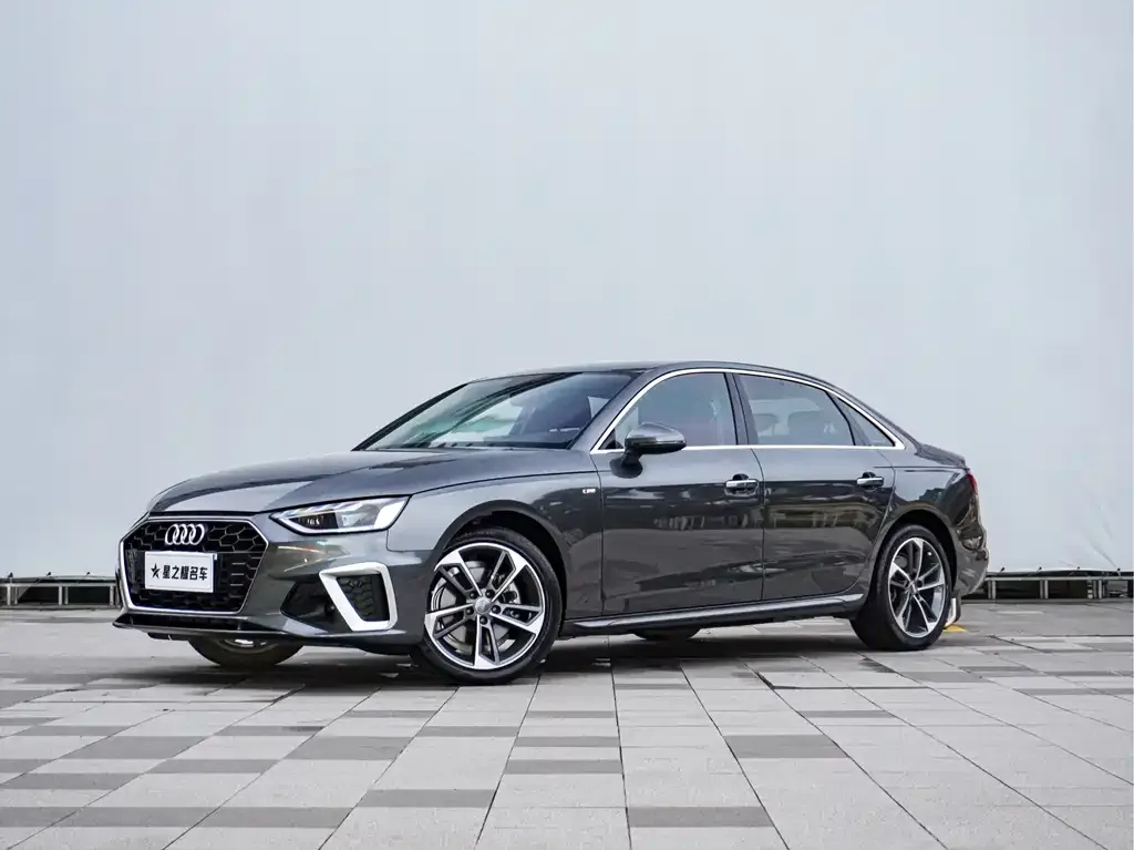 Audi A4L — фото 1