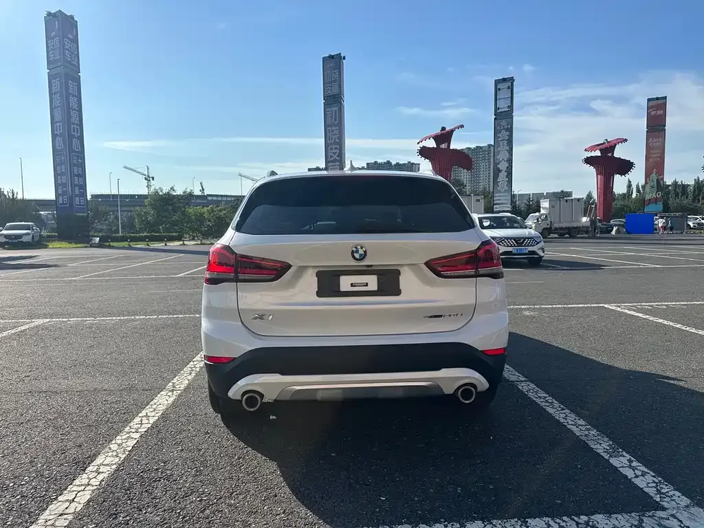 BMW X1 — фото 10
