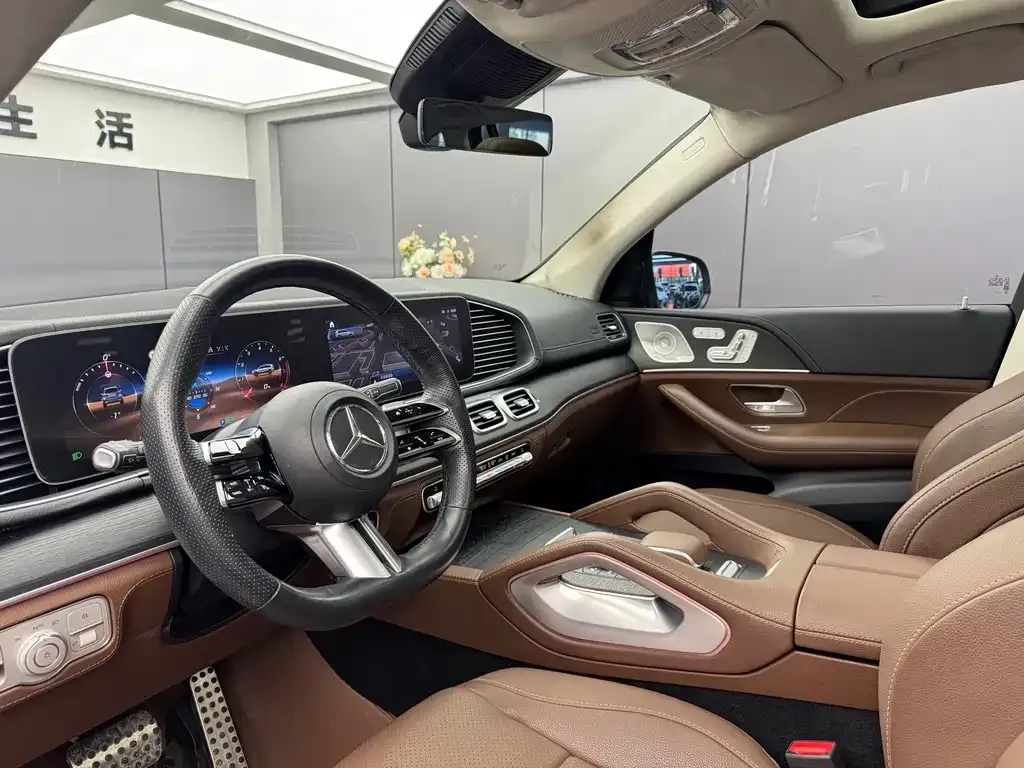 Mercedes-Benz GLS — фото 2