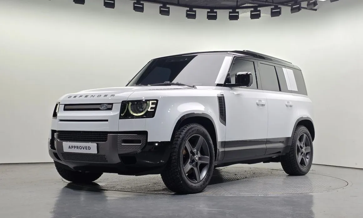 Land Rover Defender — фото 1
