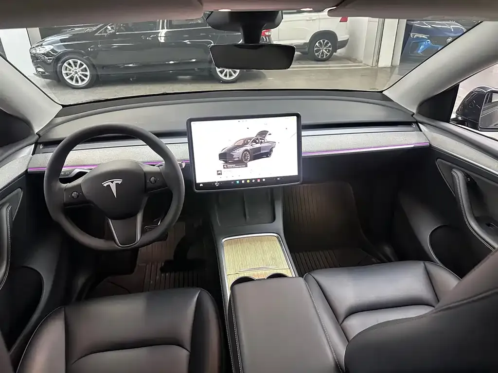 Tesla Model Y — фото 2