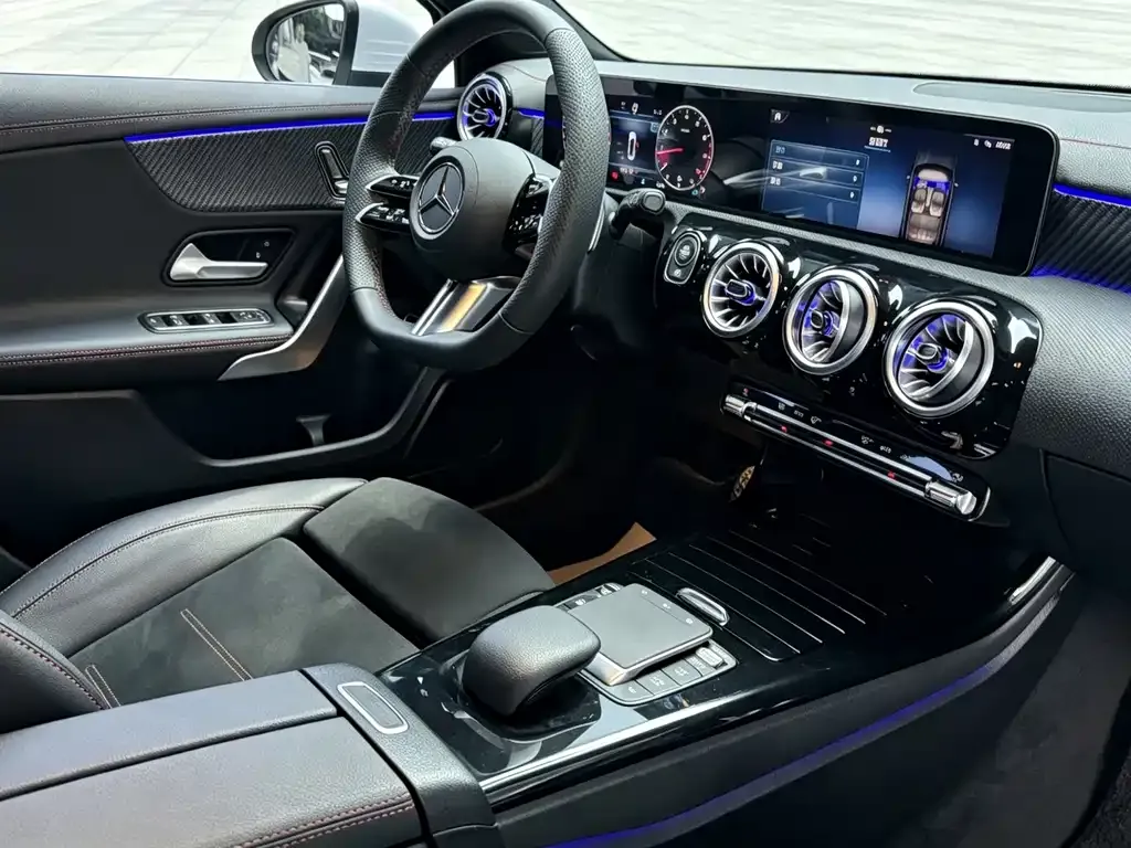 Mercedes-Benz A-Class — фото 10