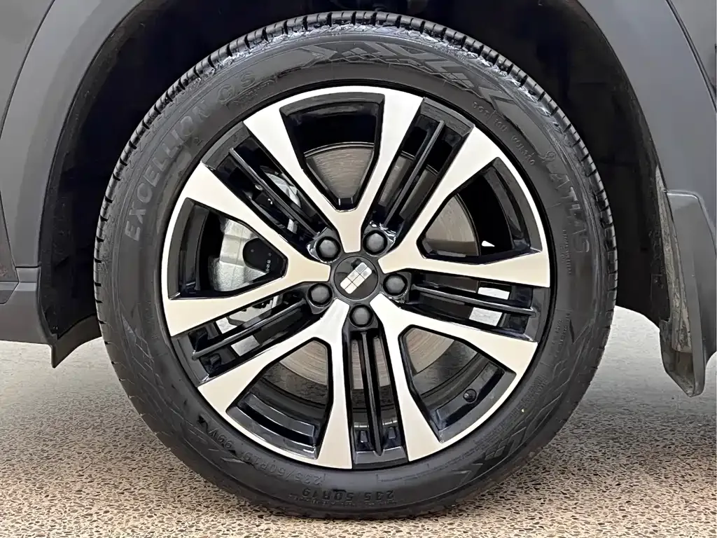 Geely Galaxy M7 — фото 10