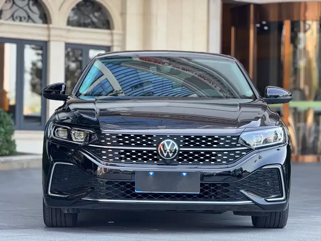 Volkswagen Passat — фото 7