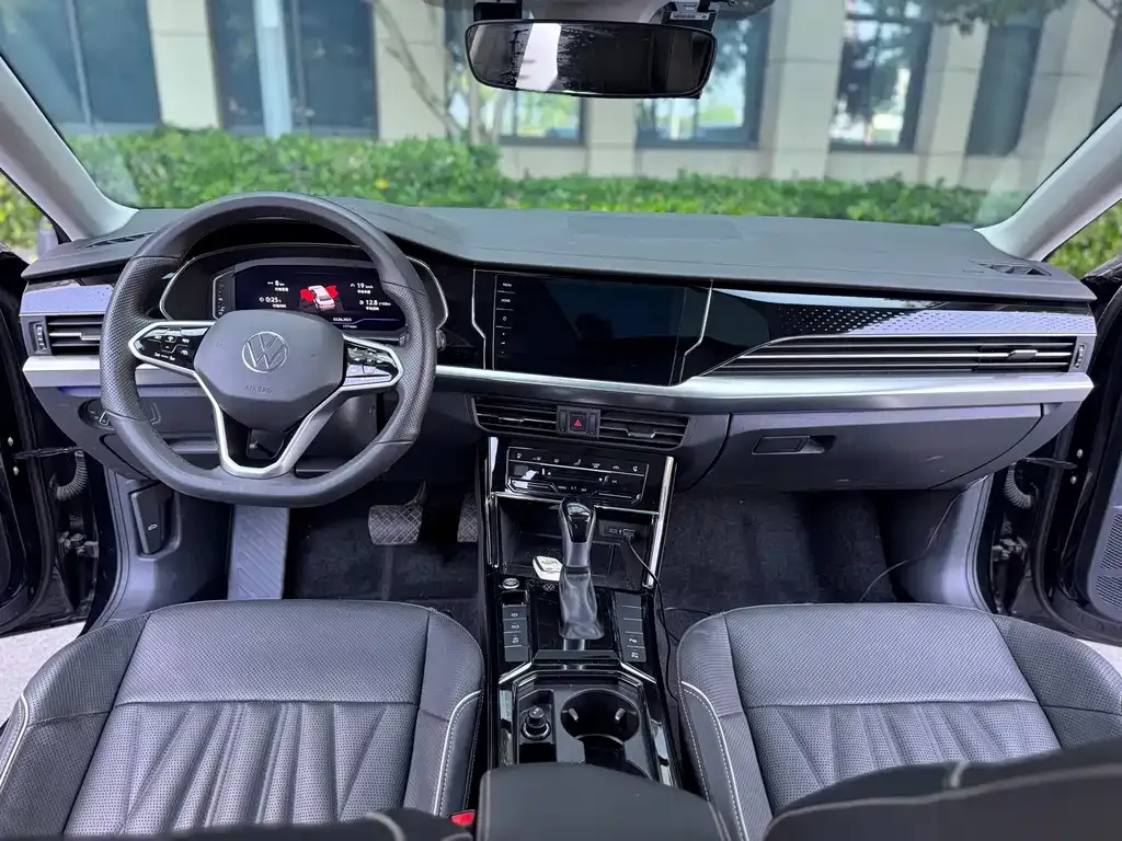 Volkswagen Passat — фото 10