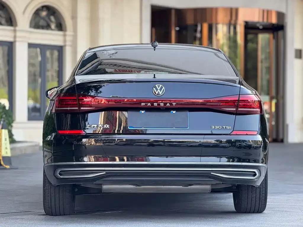 Volkswagen Passat — фото 5