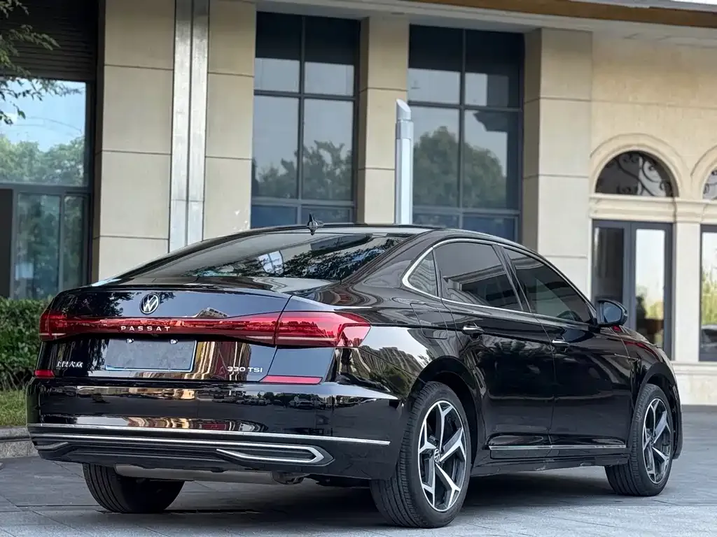 Volkswagen Passat — фото 3