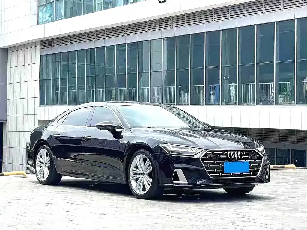 Audi A7L — фото 7