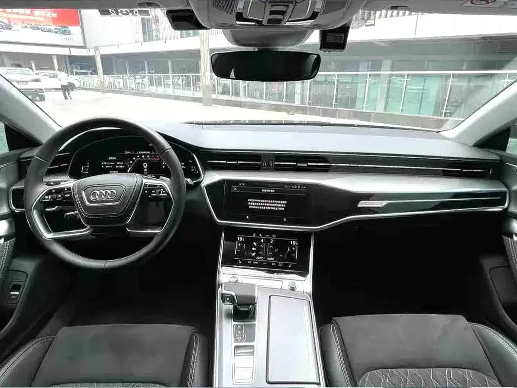 Audi A7L — фото 8