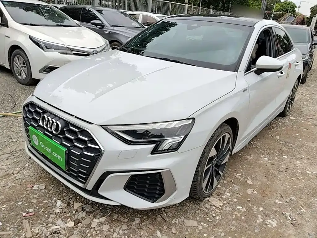 Audi A3 — фото 1