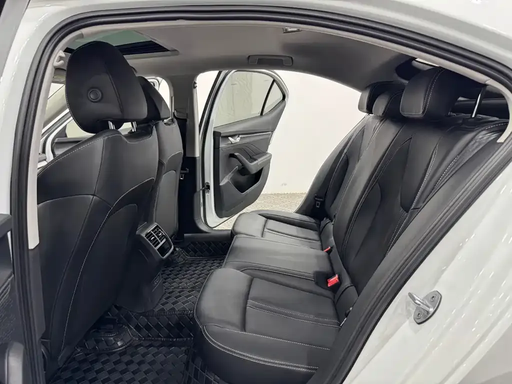 Skoda Octavia — фото 4