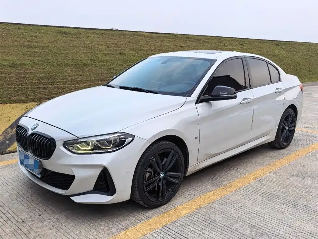 BMW 1 Series — фото 1