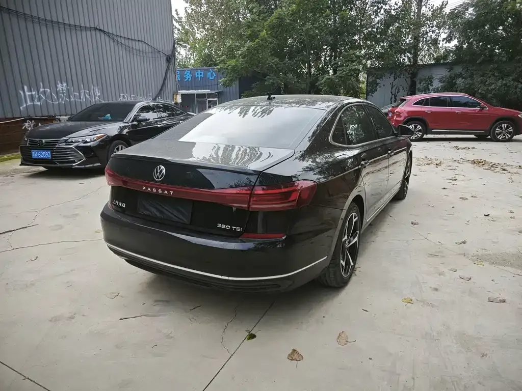 Volkswagen Passat — фото 4