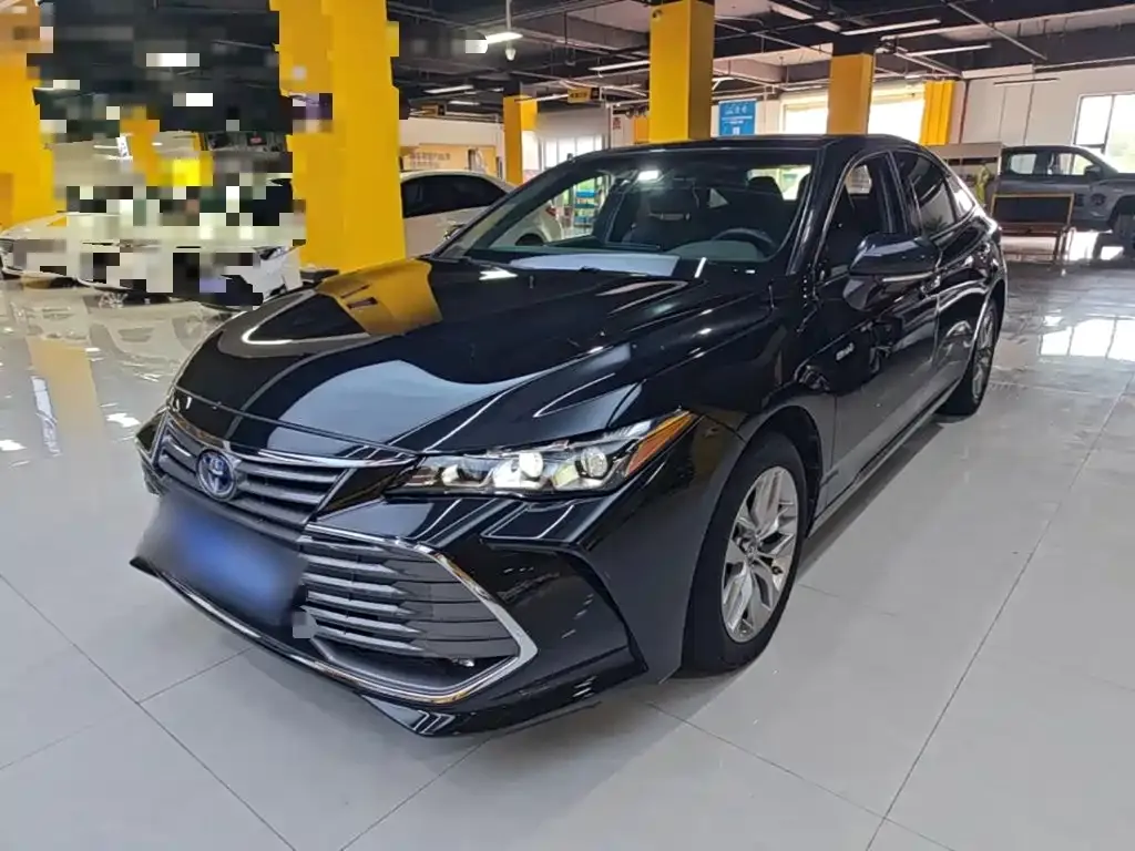 Toyota Avalon — фото 1