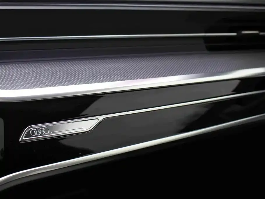 Audi A6L — фото 2