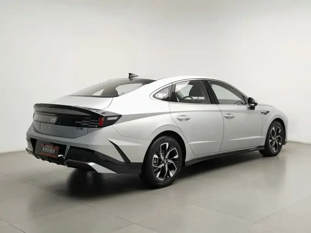Hyundai Sonata — фото 2