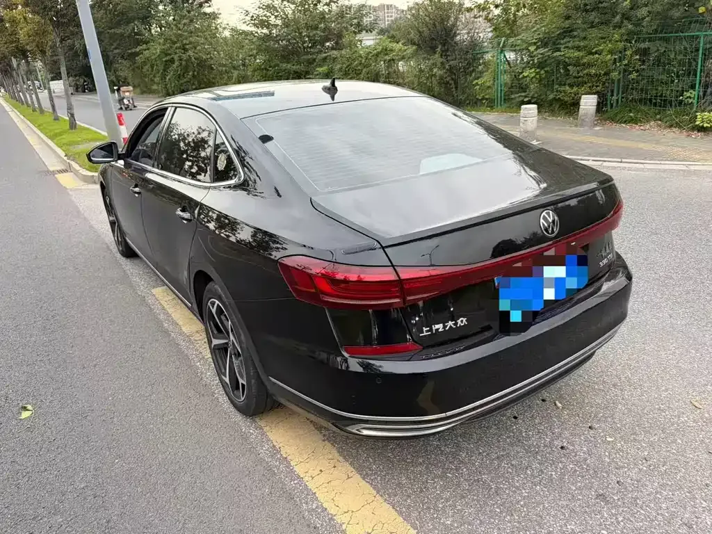 Volkswagen Passat — фото 8