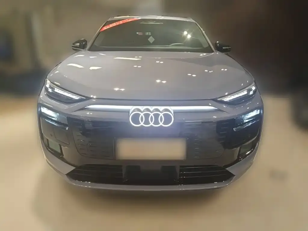Audi Q6L e-tron — фото 9