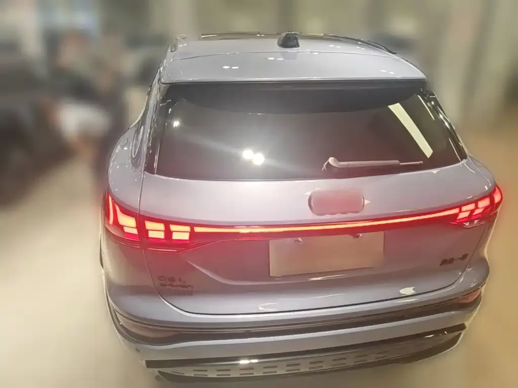 Audi Q6L e-tron — фото 6