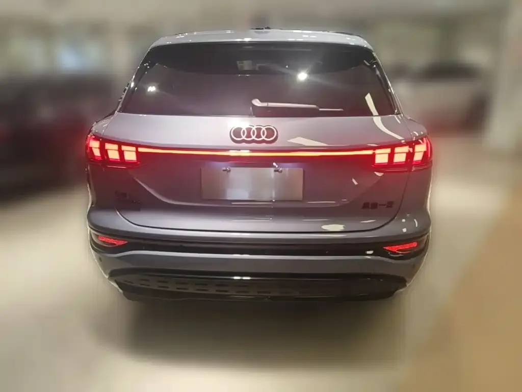 Audi Q6L e-tron — фото 10