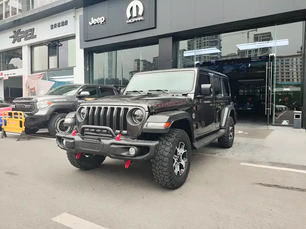 Jeep Wrangler — фото 1