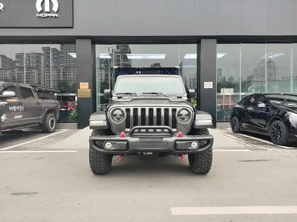 Jeep Wrangler — фото 8