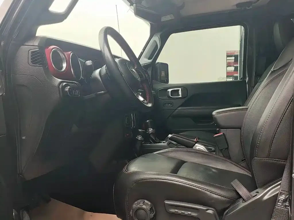 Jeep Wrangler — фото 9
