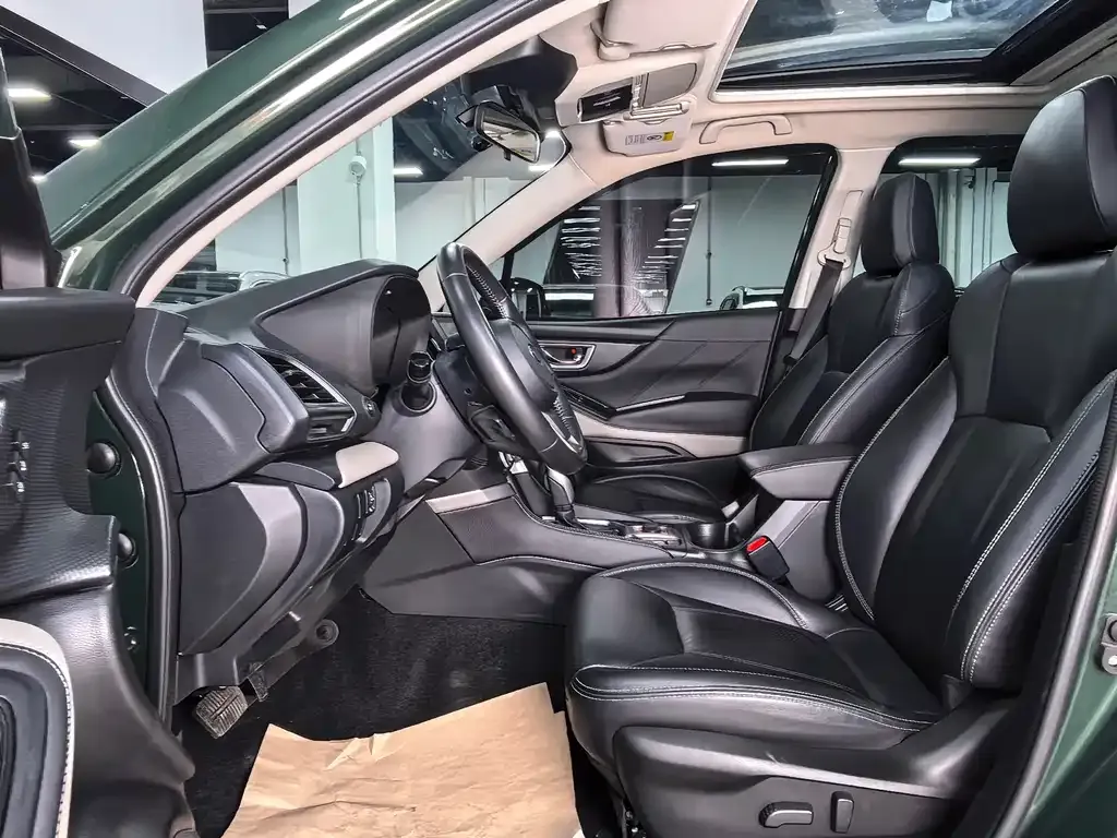 Subaru Forester — фото 4