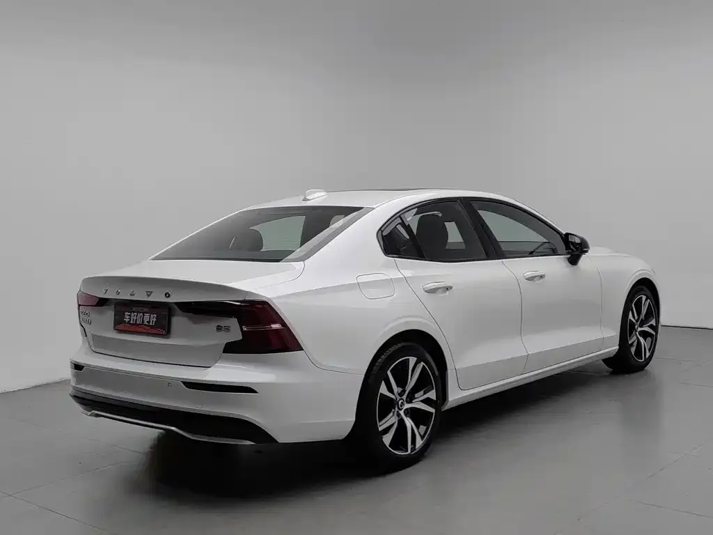 Volvo S60 — фото 3