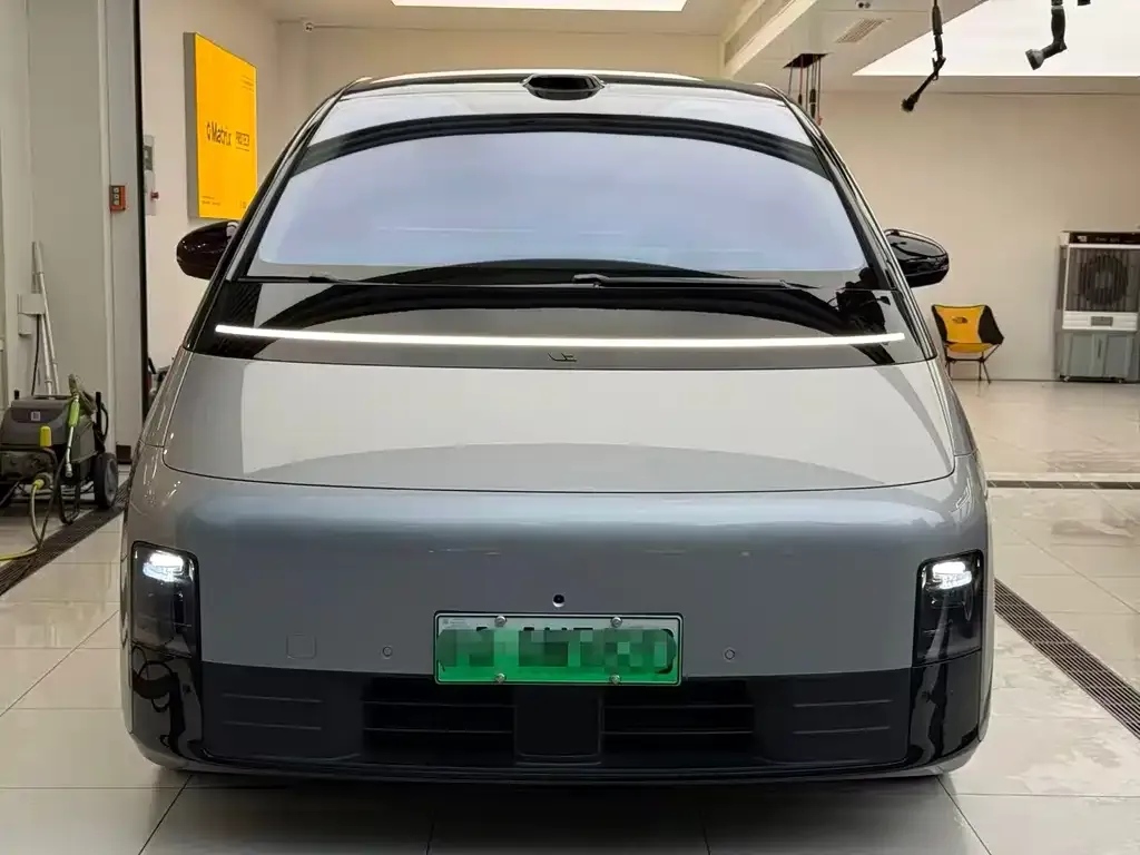 Li Auto MEGA — фото 2