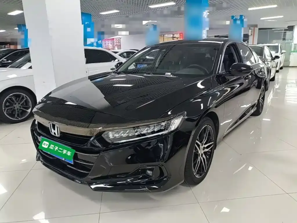 Honda Accord — фото 1