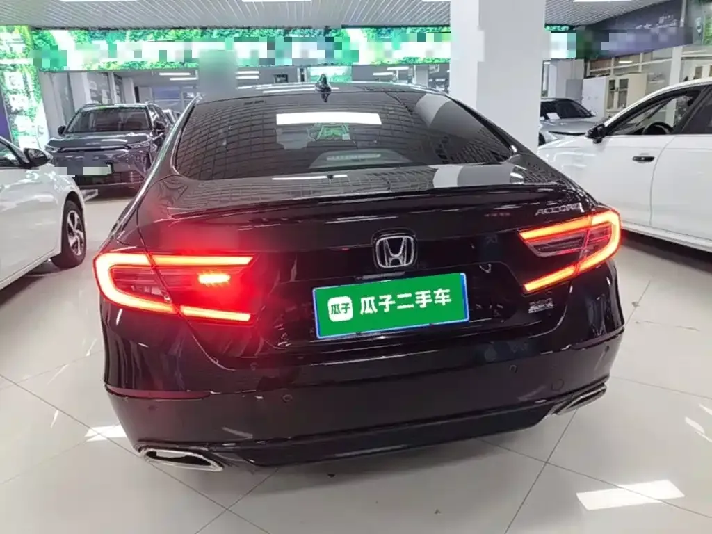 Honda Accord — фото 9