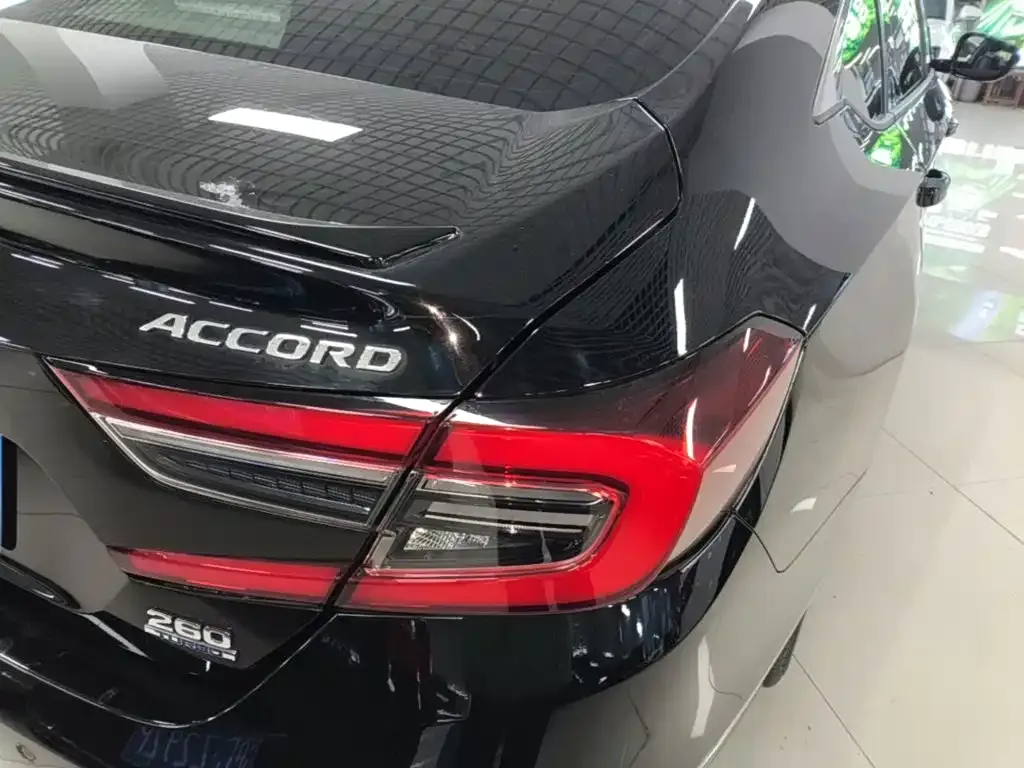 Honda Accord — фото 5