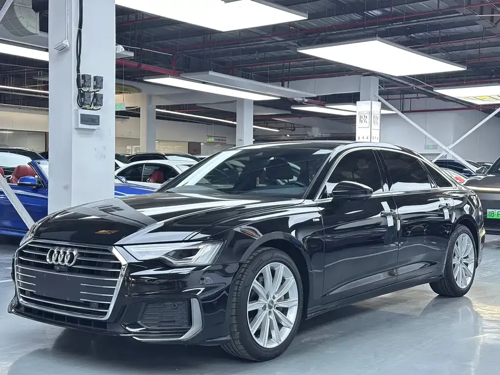 Audi A6L — фото 1